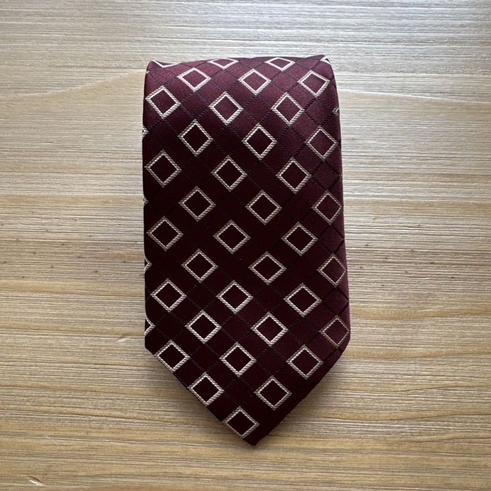 Joseph & Feiss Mens Silk Crimson Red Gray Geometric Necktie 57 x 3.75